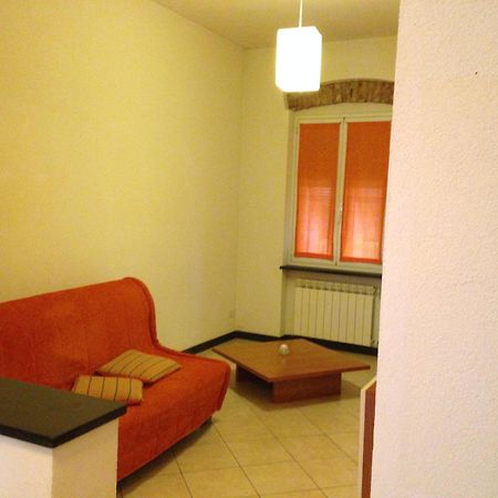 La Casa Di Aaron Apartment Рапало Стая снимка